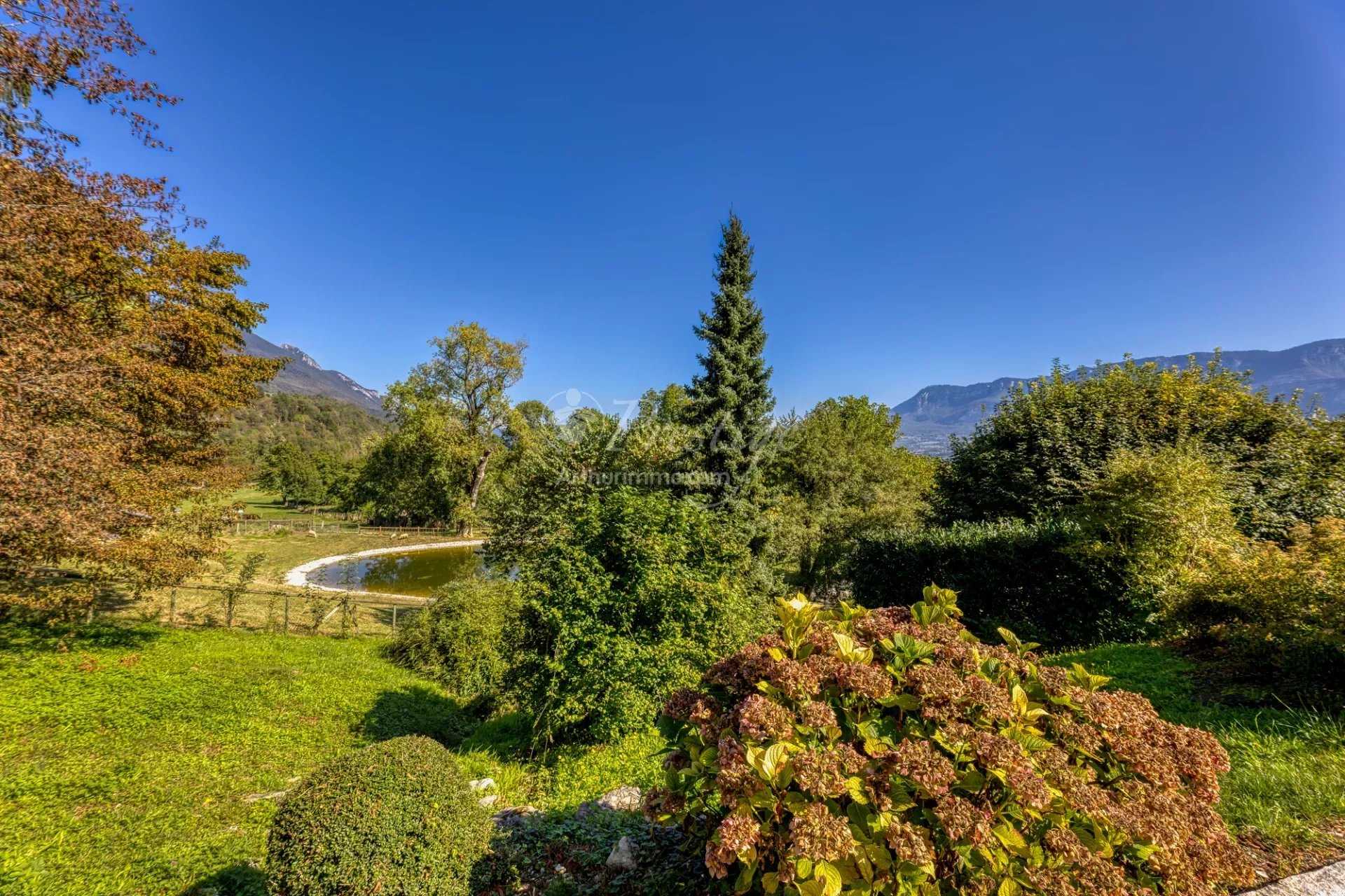 मकान में Le Bourget-du-Lac, Savoie 12664890