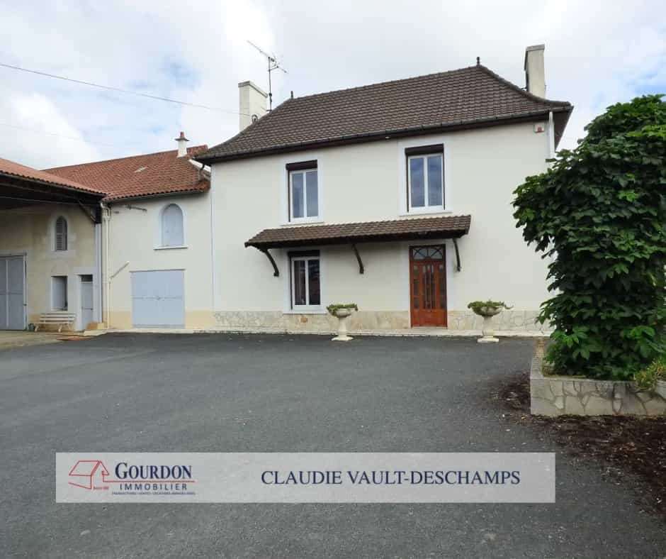 σπίτι σε Neuville-de-Poitou, Nouvelle-Aquitaine 12665139