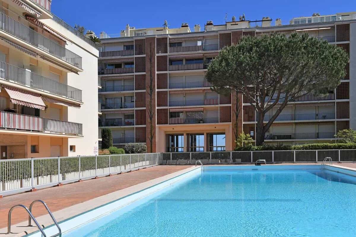 Condominium dans Roquebrune-Cap-Martin, Alpes-Maritimes 12665614
