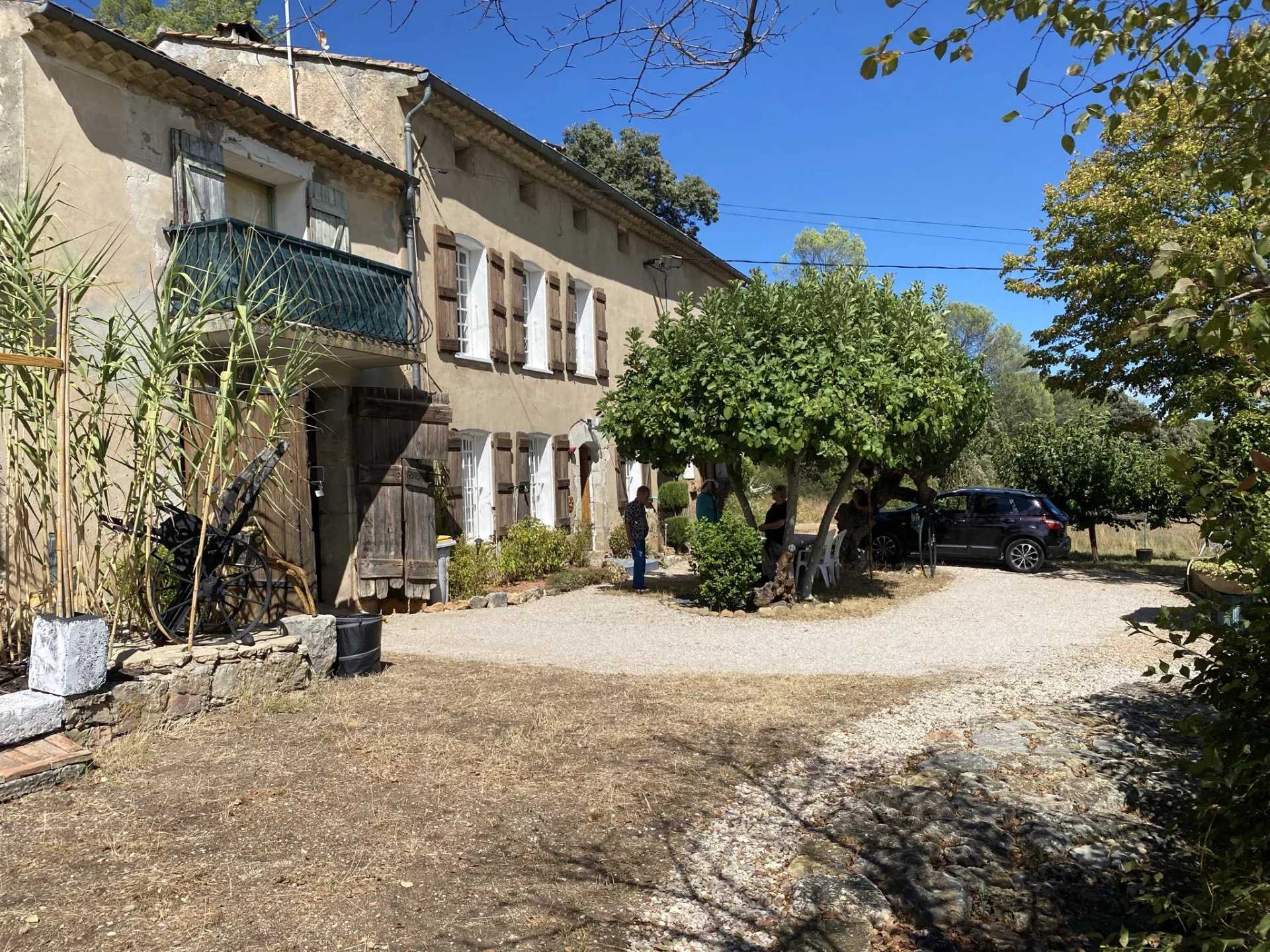 House in Brignoles, Provence-Alpes-Cote d'Azur 12665635