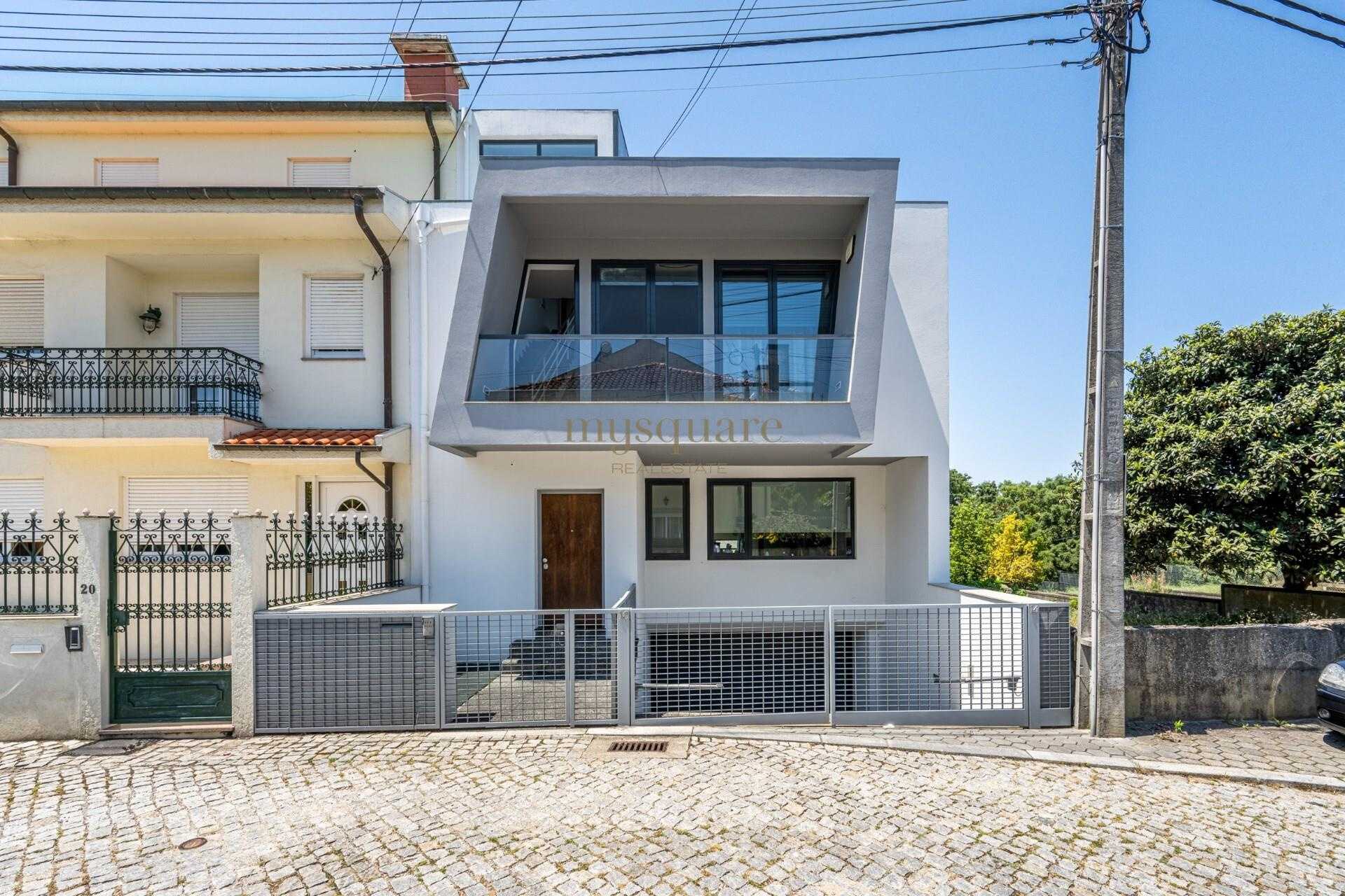 Huis in Vila Nova de Gaia, Porto District 12666706