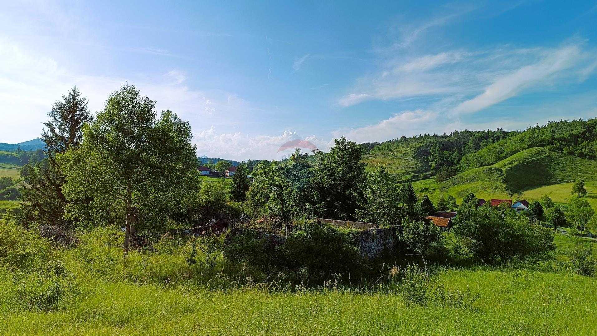 土地 在 Sabljaki Modruški, Karlovačka županija 12668443