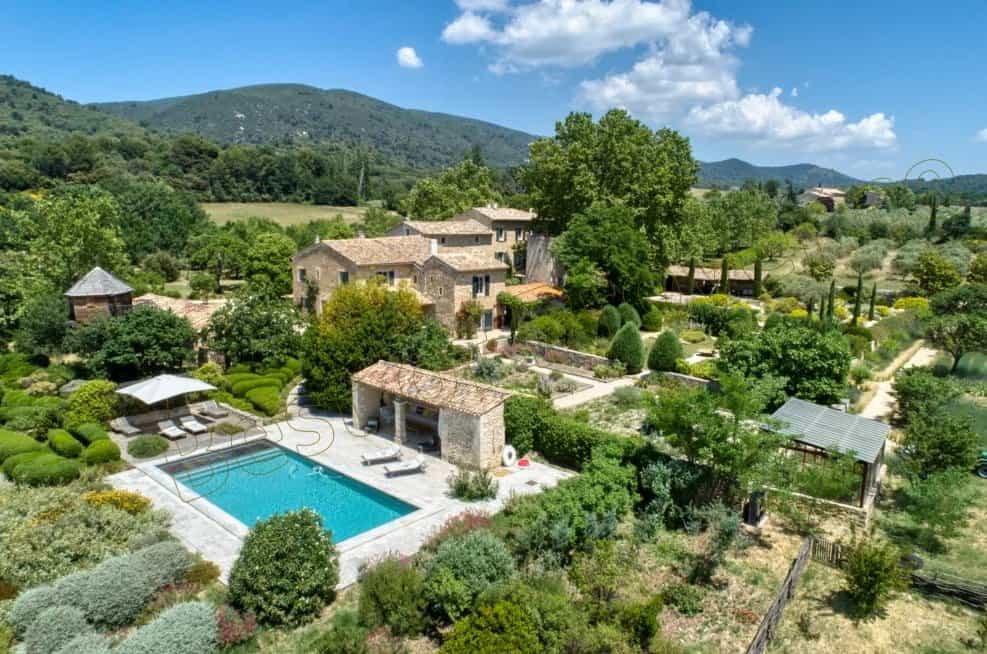 Hus i Lourmarin, Provence-Alpes-Cote d'Azur 12668505