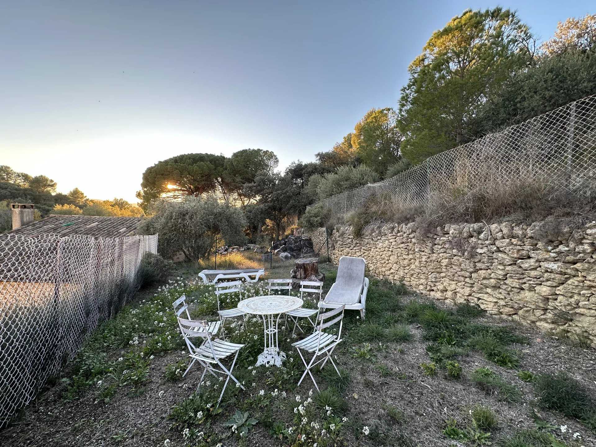Huis in Lourmarin, Provence-Alpes-Cote d'Azur 12668513