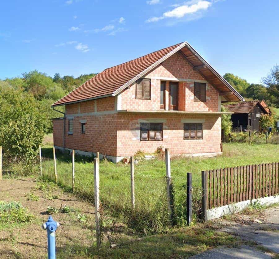 房子 在 Velika Ves, Krapinsko-Zagorska Zupanija 12671619