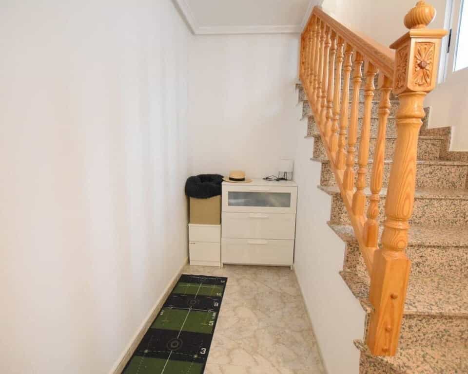 公寓 在 Los Montesinos, 巴倫西亞 12672554