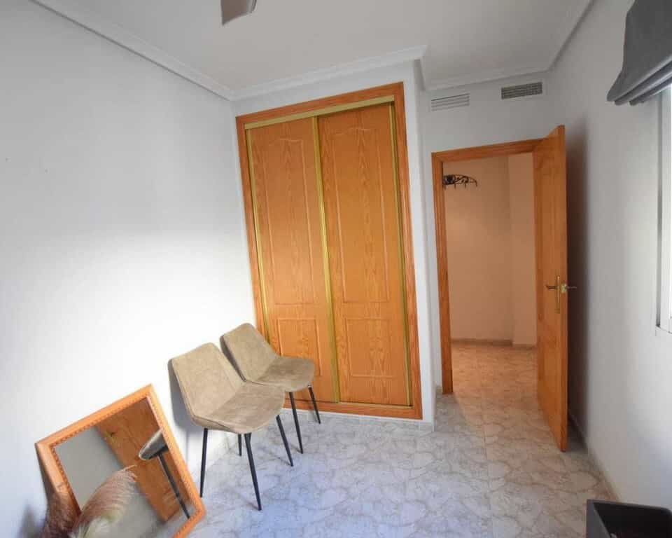 公寓 在 Los Montesinos, 巴倫西亞 12672554