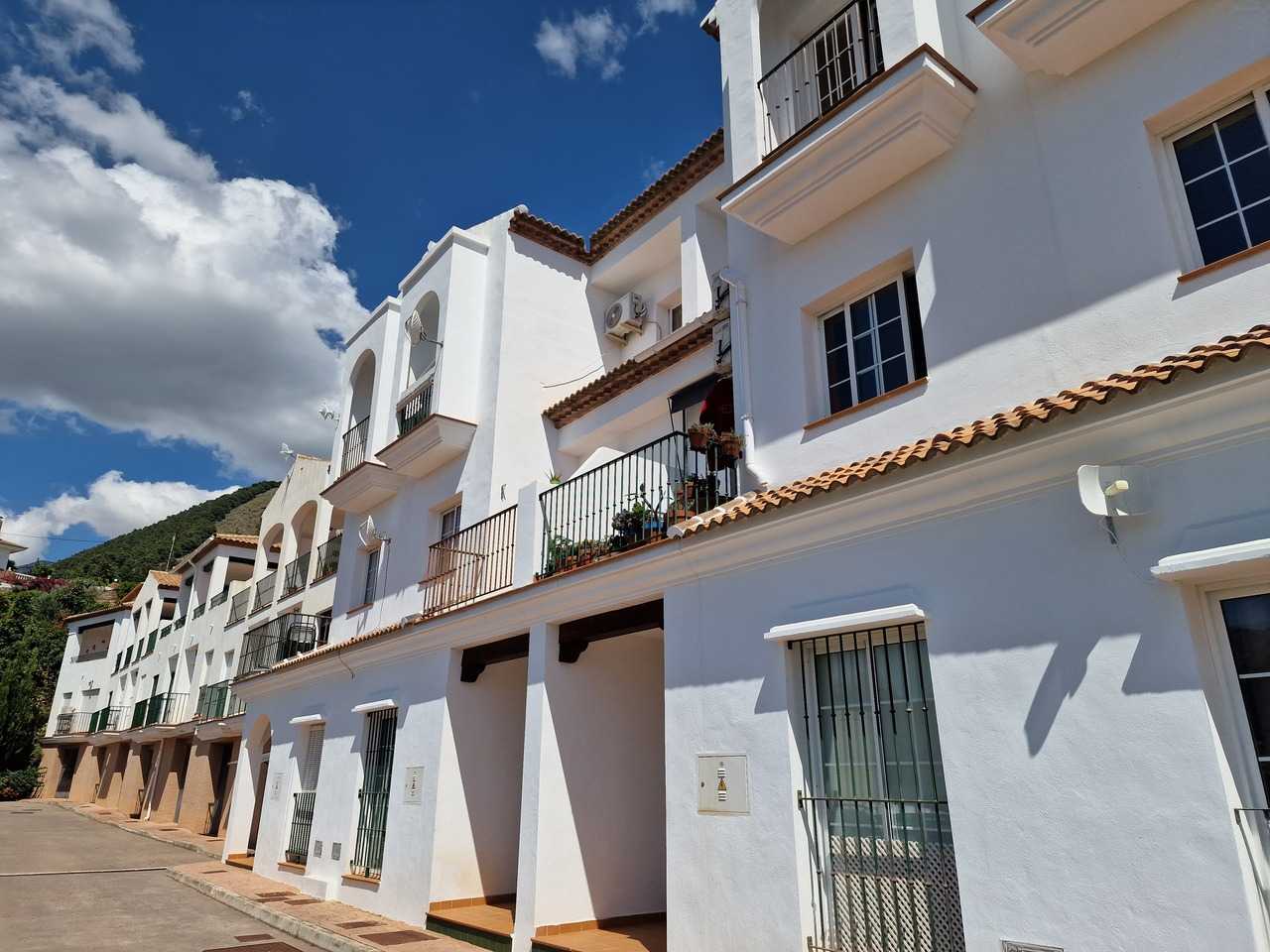 Casa nel Alcaucín, Andalucía 12672866