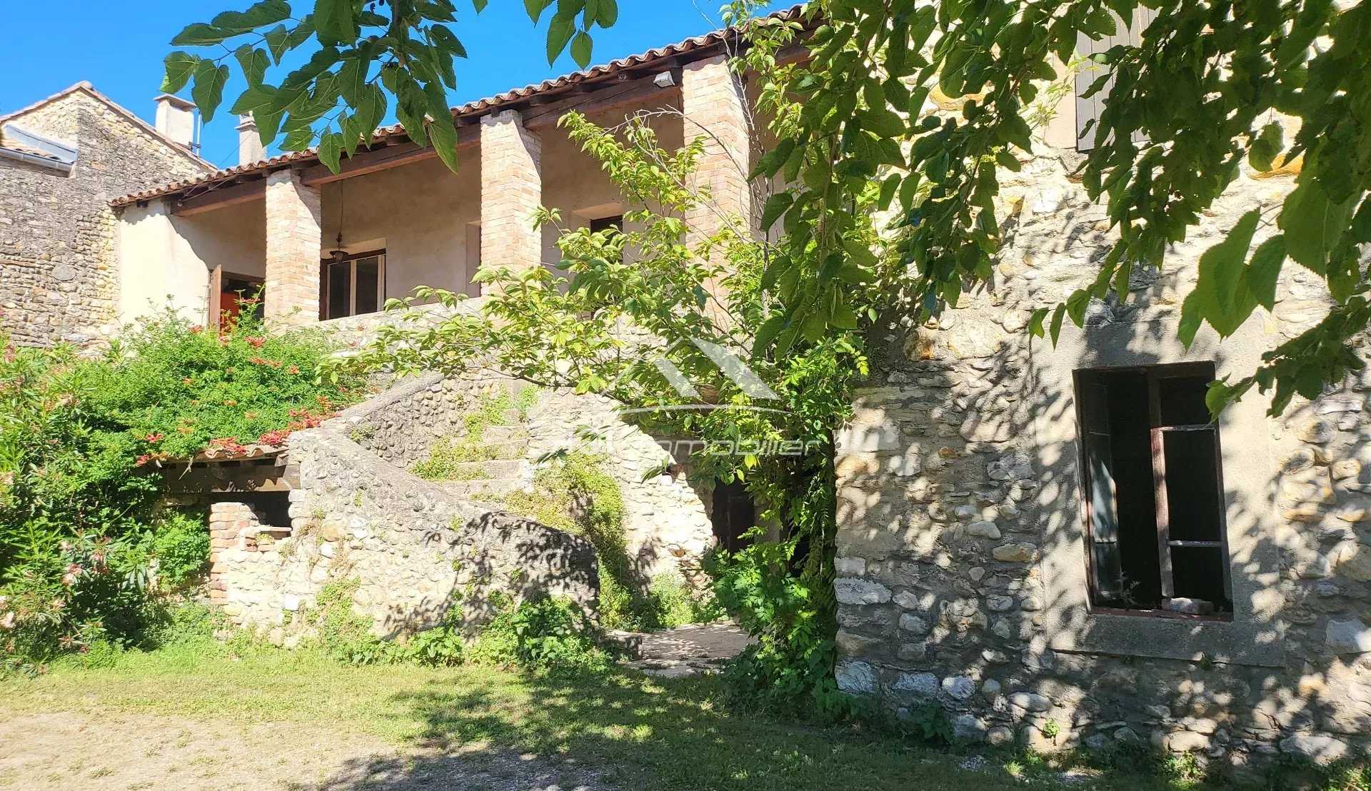 Kommerziell im Saint-Christol-lez-Alès, Gard 12675227