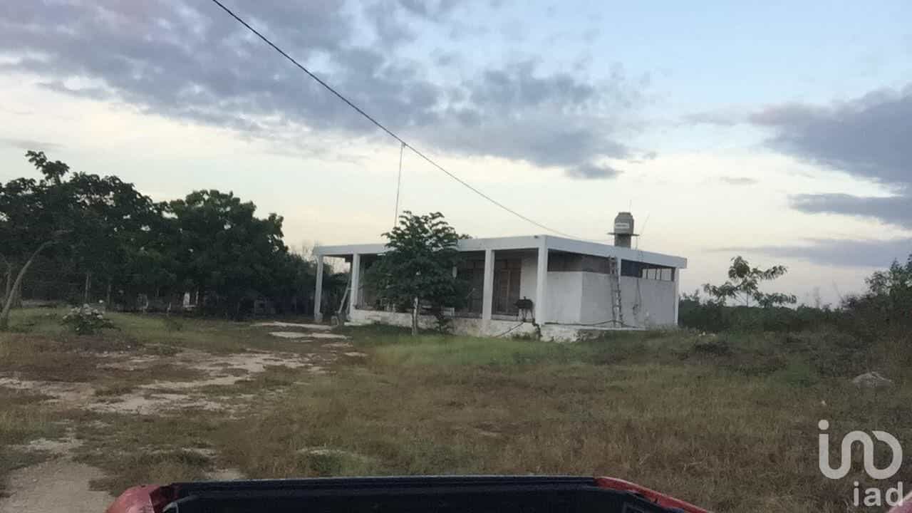 Tanah di Cholul, Yucatan 12675772