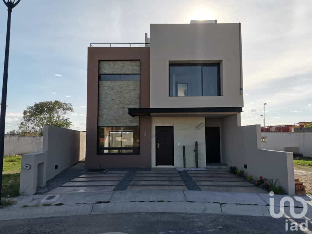 casa en Los Adobes, Guanajuato 12678254