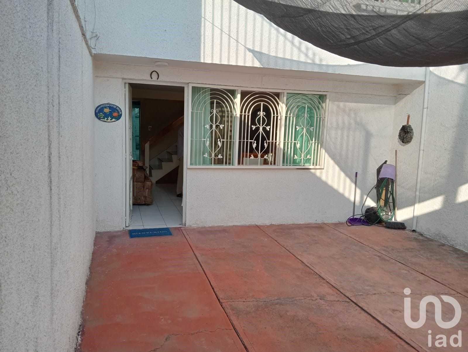 House in Tlalnepantla, Mexico 12678977