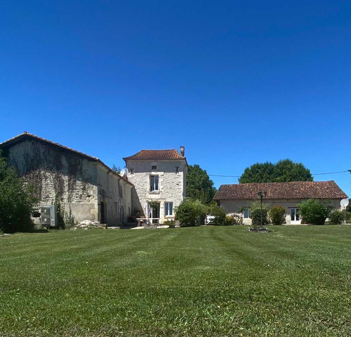 Andere in Cherval, Nouvelle-Aquitaine 12683369