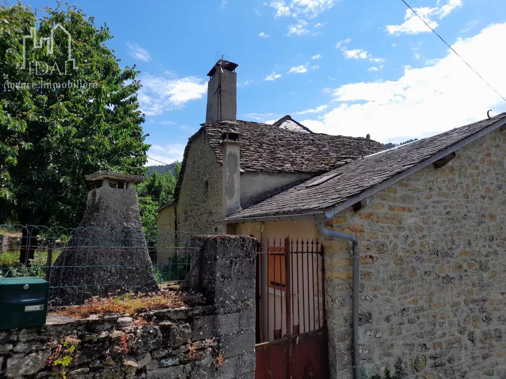 房子 在 La Canourgue, Lozère 12683590