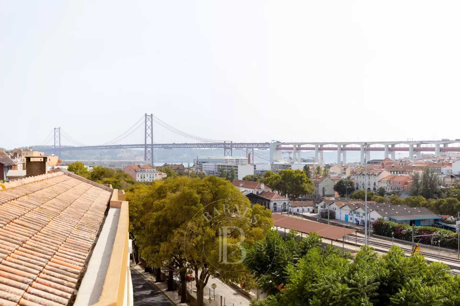 Condominium in Lisboa, Lisboa 12684371