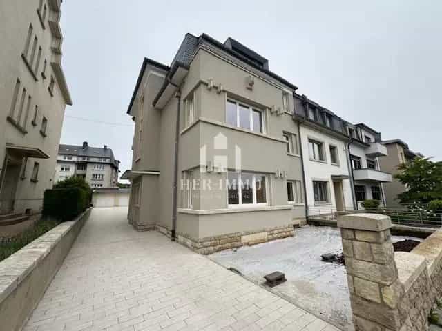Eigentumswohnung im Luxembourg, Luxembourg 12684373