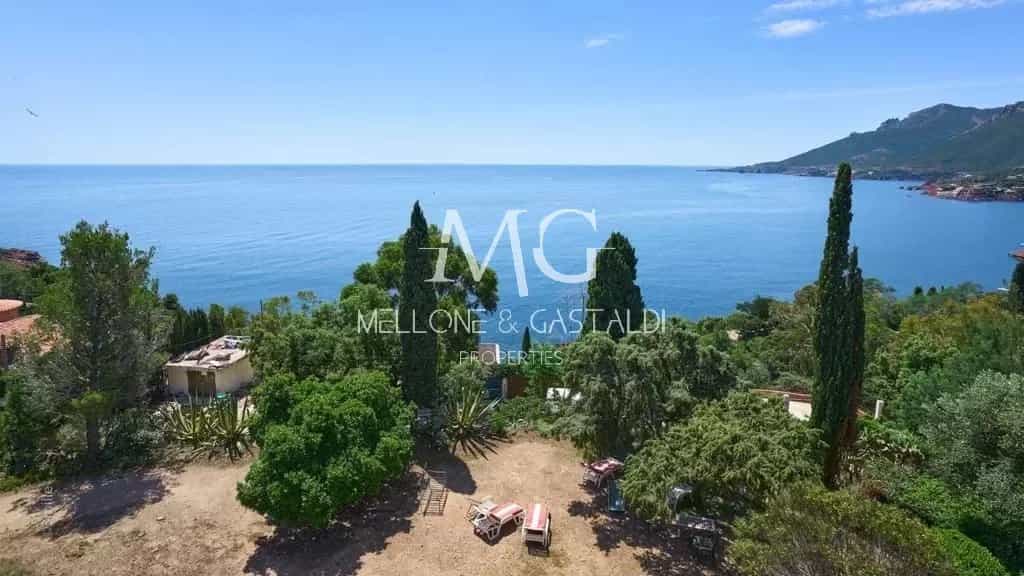 House in Cannes, Alpes-Maritimes 12684432