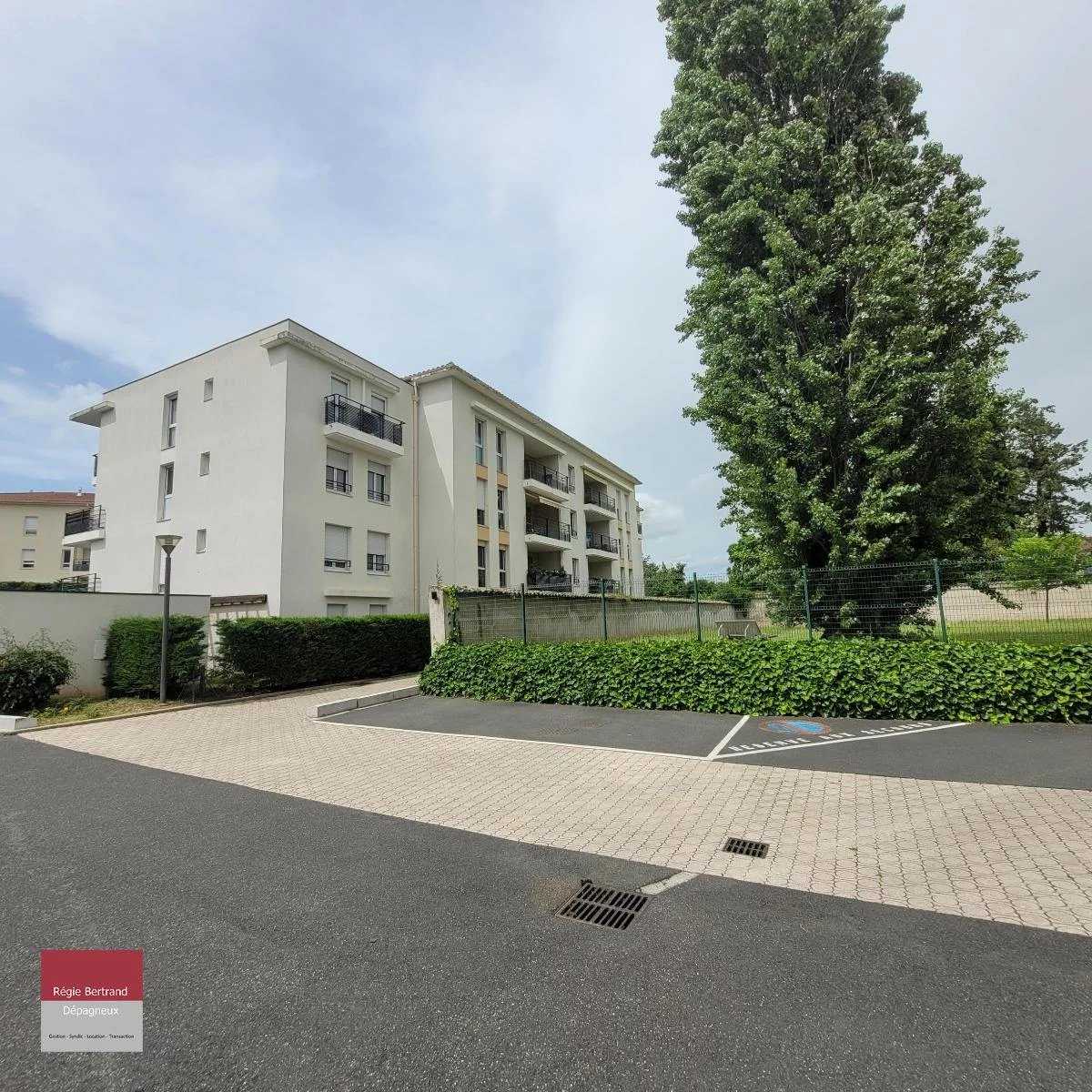 Condominium in Belleville, Auvergne-Rhone-Alpes 12684970