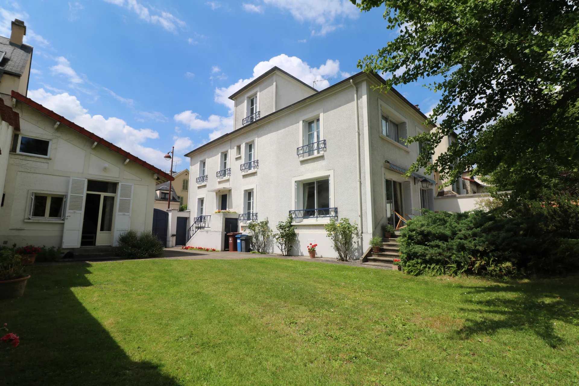 Dom w Wersal, Ile-de-France 12685865