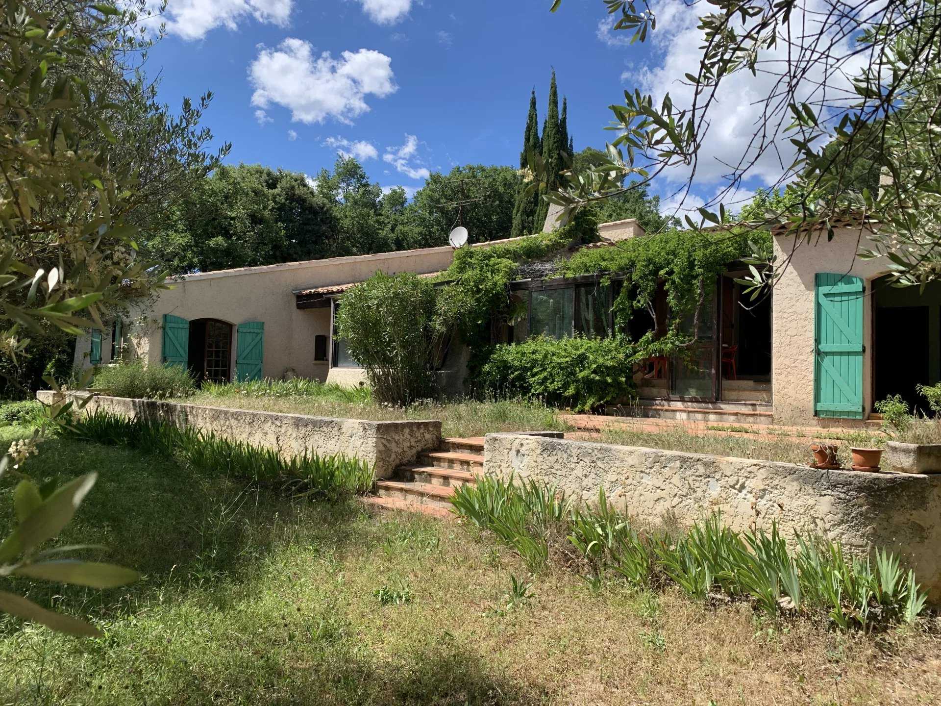 Huis in Gareoult, Provence-Alpes-Cote d'Azur 12686657