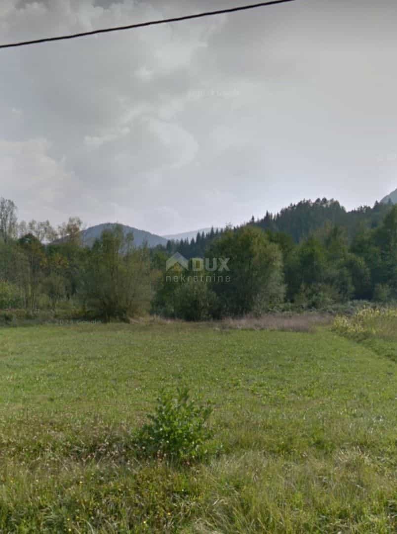 土地 在 Brod na Kupi, Primorje-Gorski Kotar County 12686881