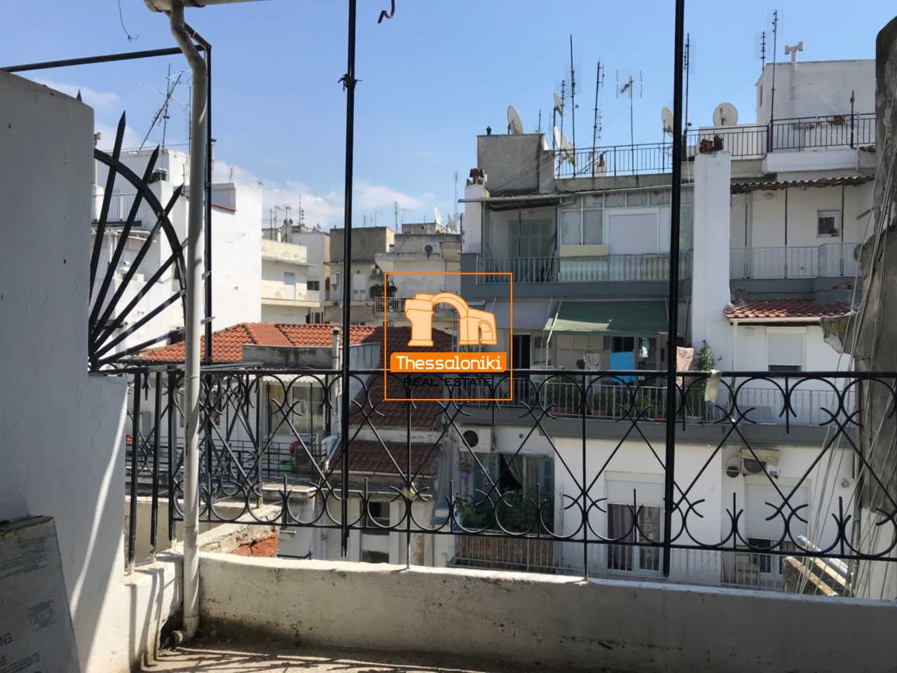 Condominium in Thessaloniki,  12689742