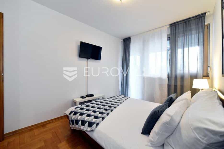 Condominium in Zagreb,  12693867