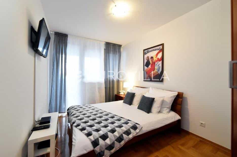 Condominium in Zagreb,  12693867