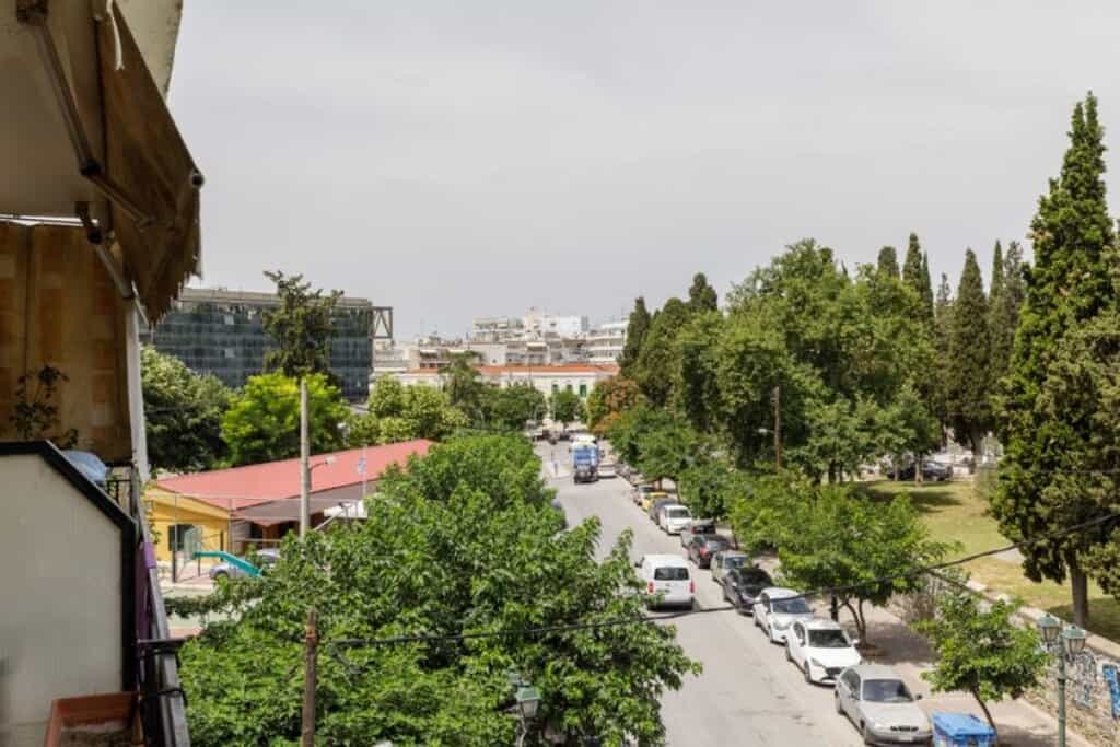 Condominio en Thessaloniki,  12697276