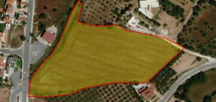 Tanah dalam Anavargos, Pafos 12721000