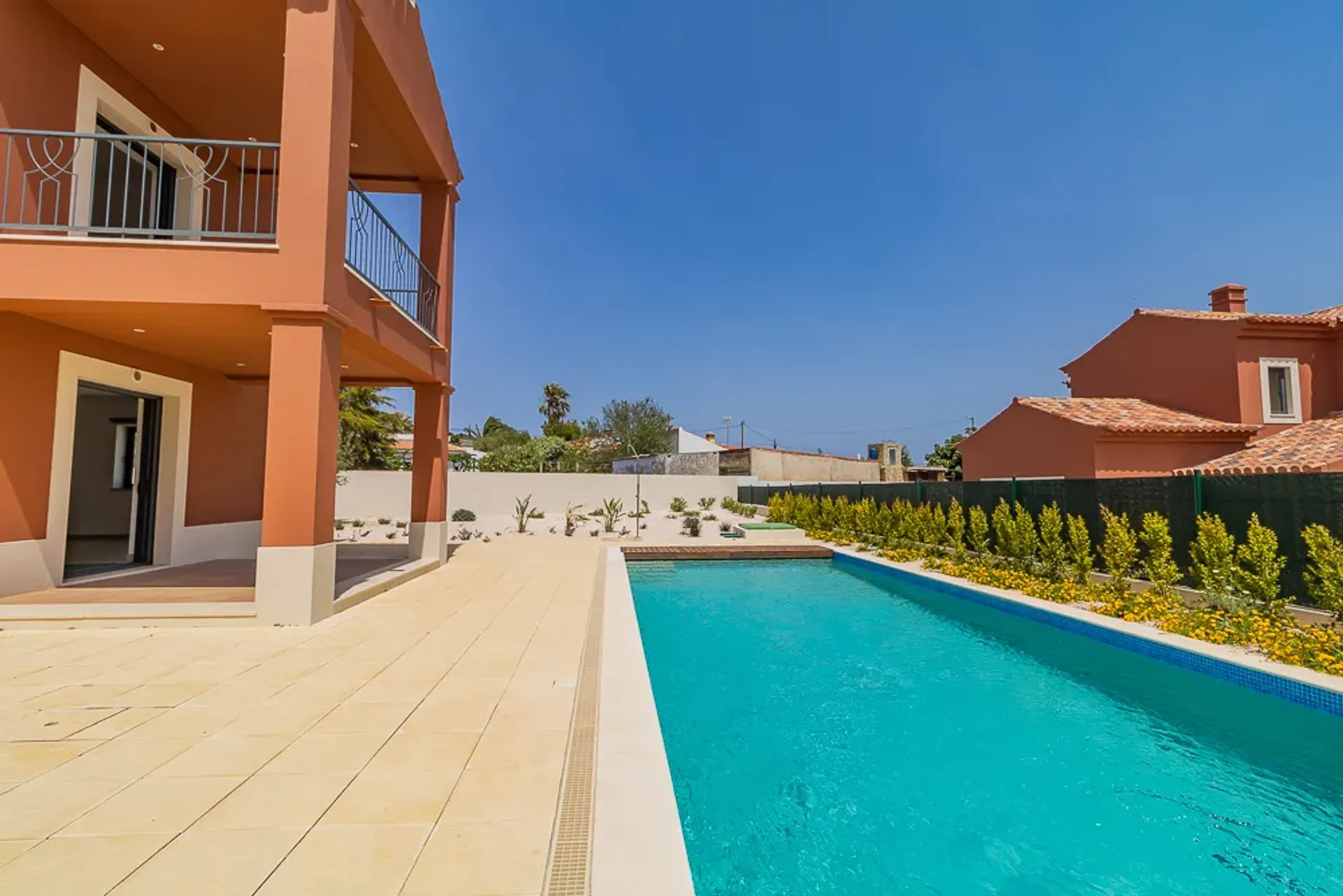 Residential in Praia da Luz, Faro District 10003865