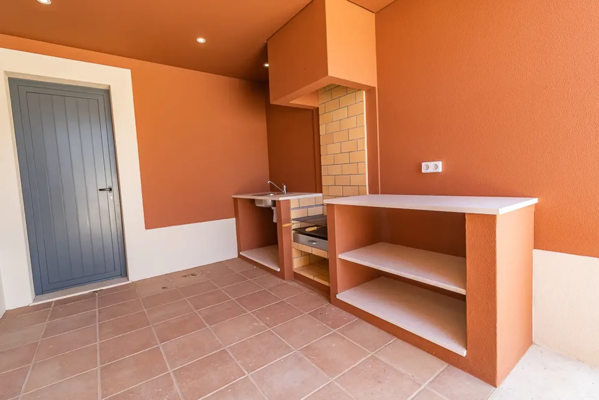 House in Praia da Luz, Faro District 10003865