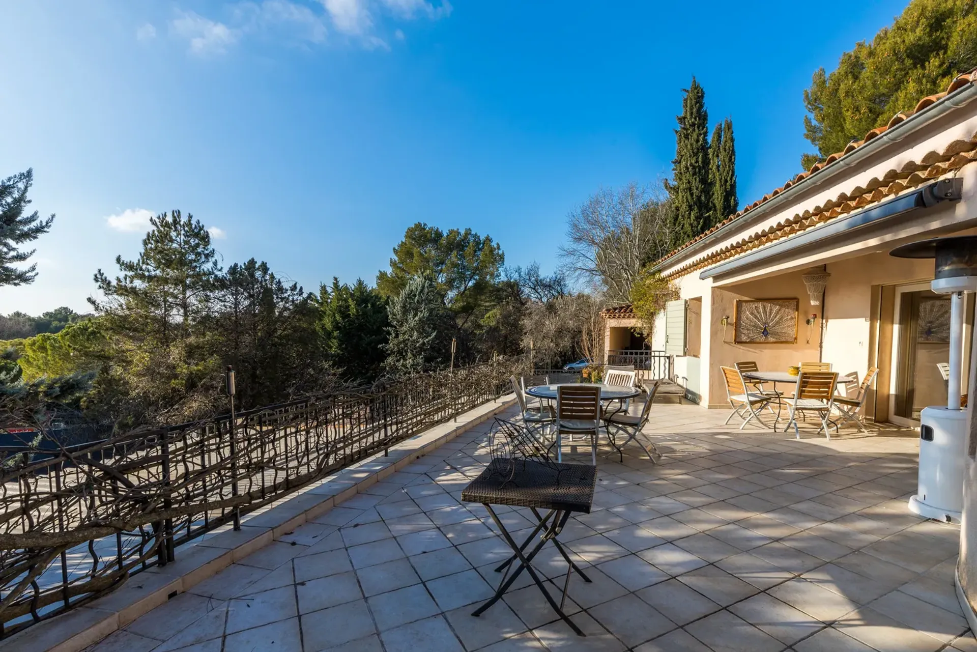 casa en Aix-en-Provence, Provence-Alpes-Côte d'Azur 10003935