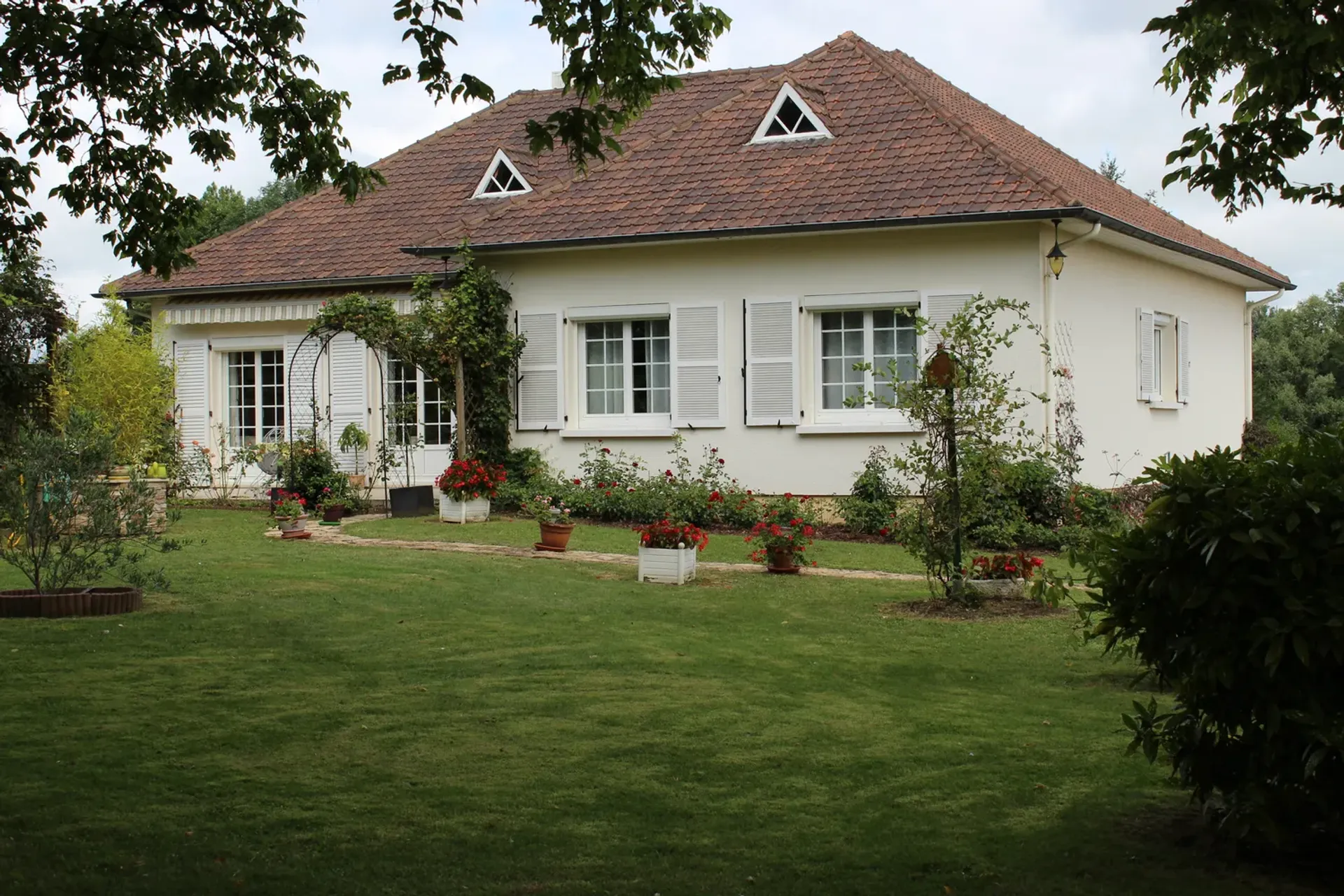 casa no Bonnétable, Pays de la Loire 10003939