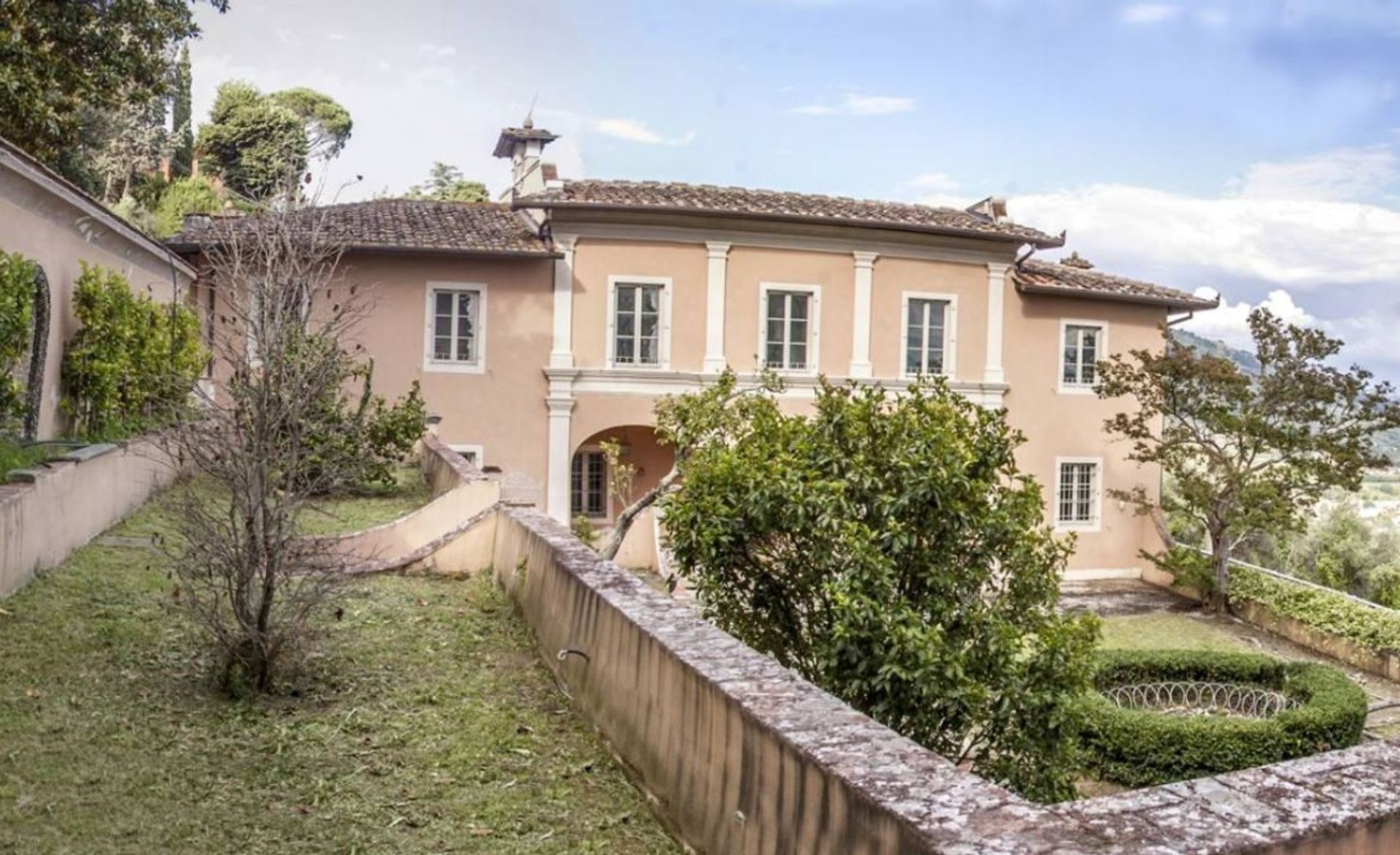 House in Pescia, Tuscany 10004069