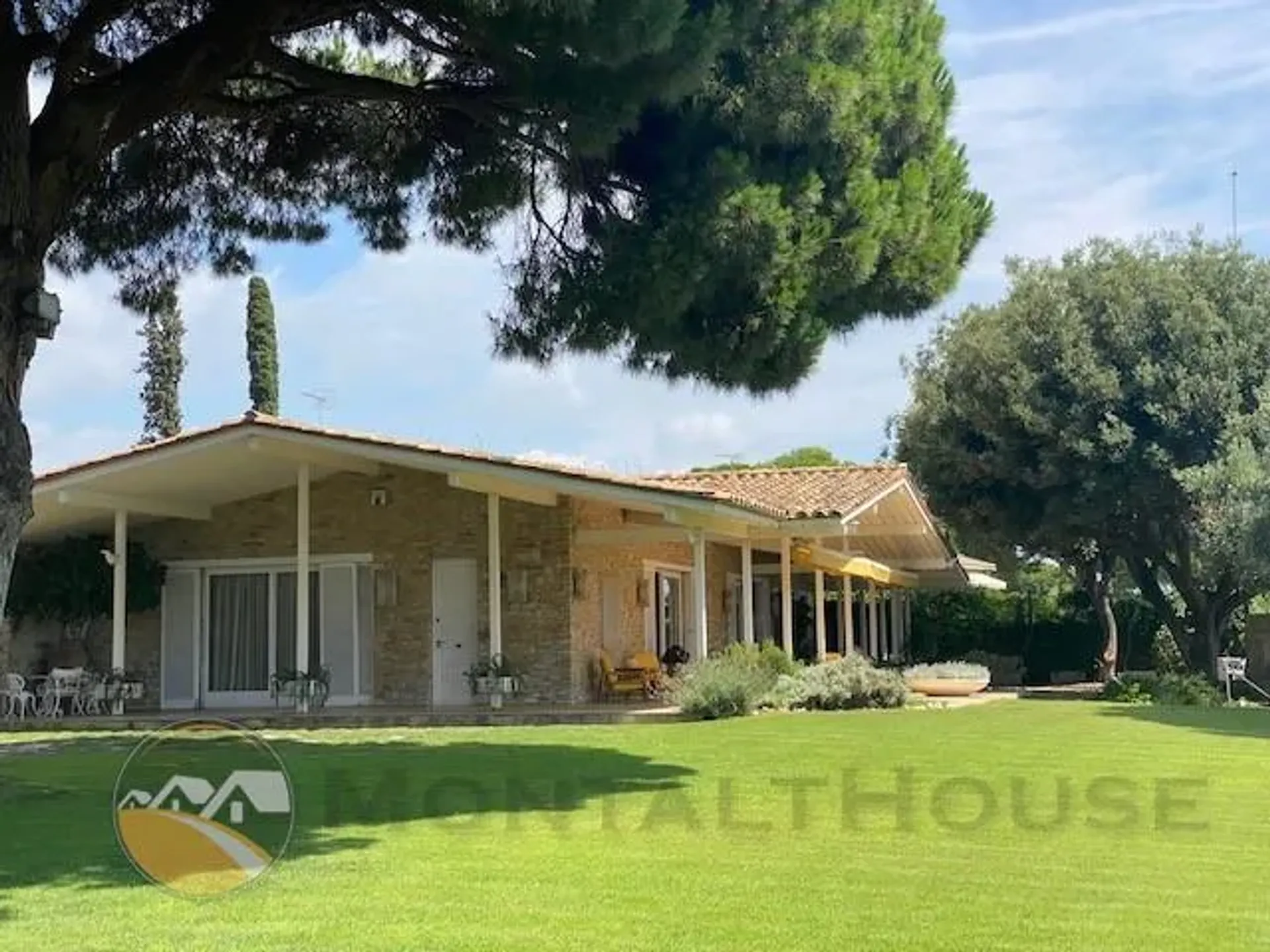 House in San Andres de Llevaneras, Catalonia 10004117