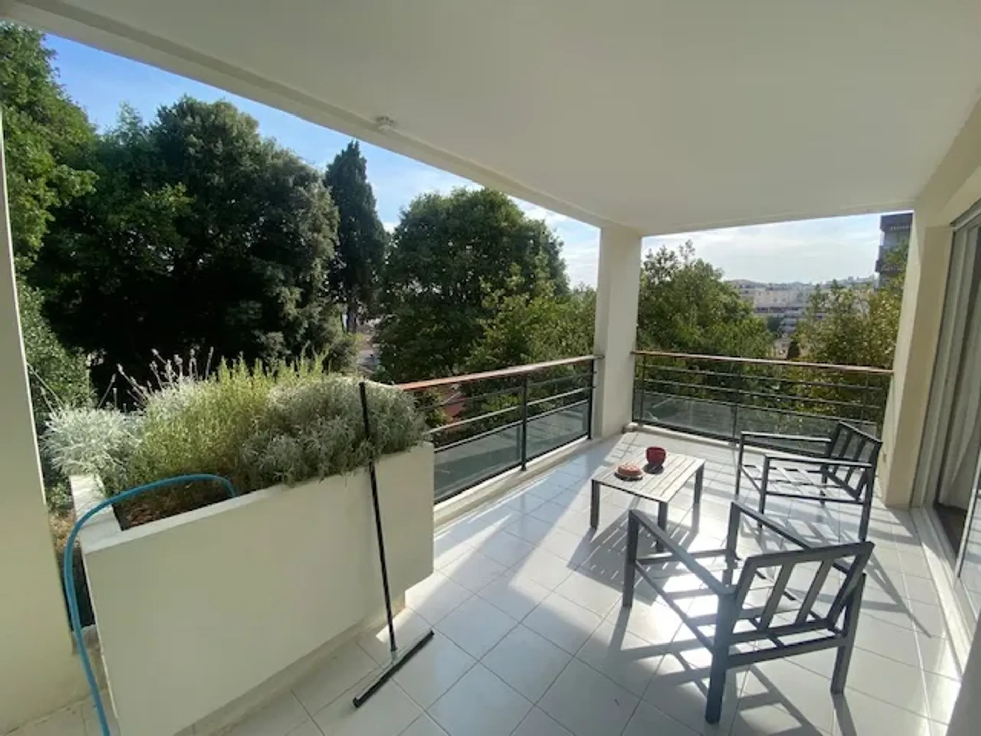 سكني في Le Cannet, Provence-Alpes-Côte d'Azur 10004149