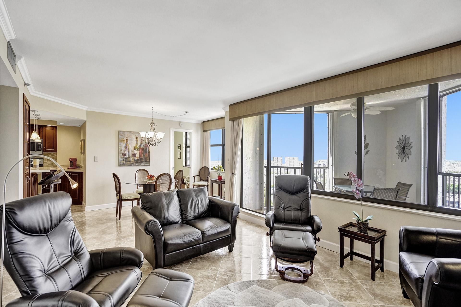 Condominium in Hallandale Beach, 300 Three Islands Boulevard 10004161