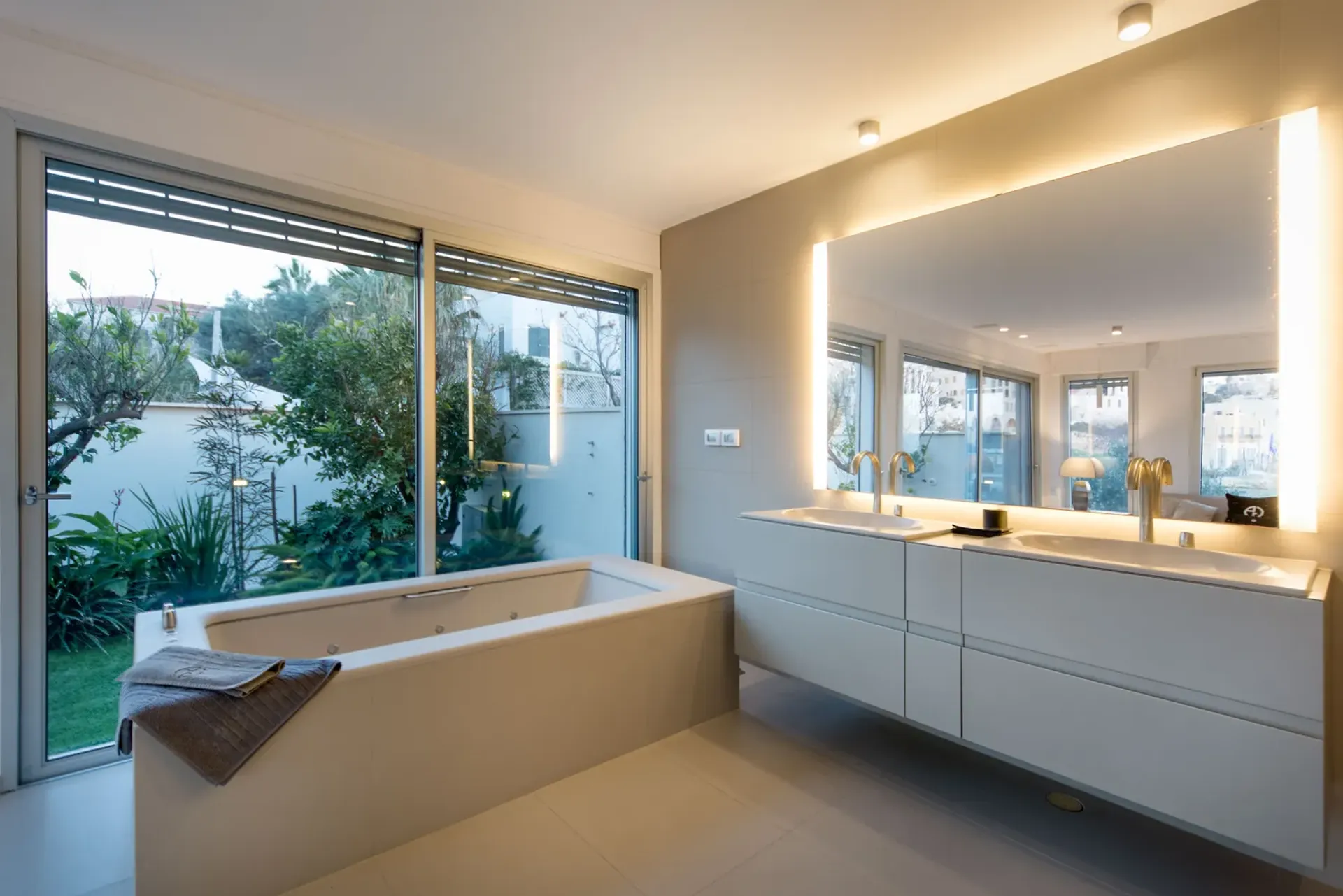 Condominio nel Tel Aviv-Yafo, Tel Aviv District 10004237