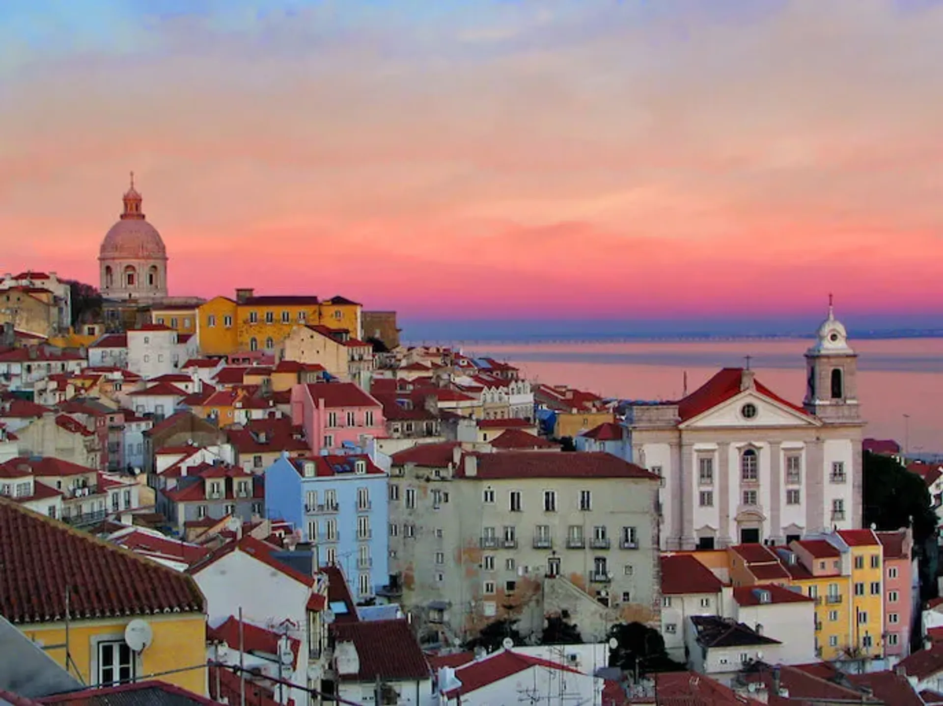 σπίτι σε Lisboa, Rua da Adiça 10004303