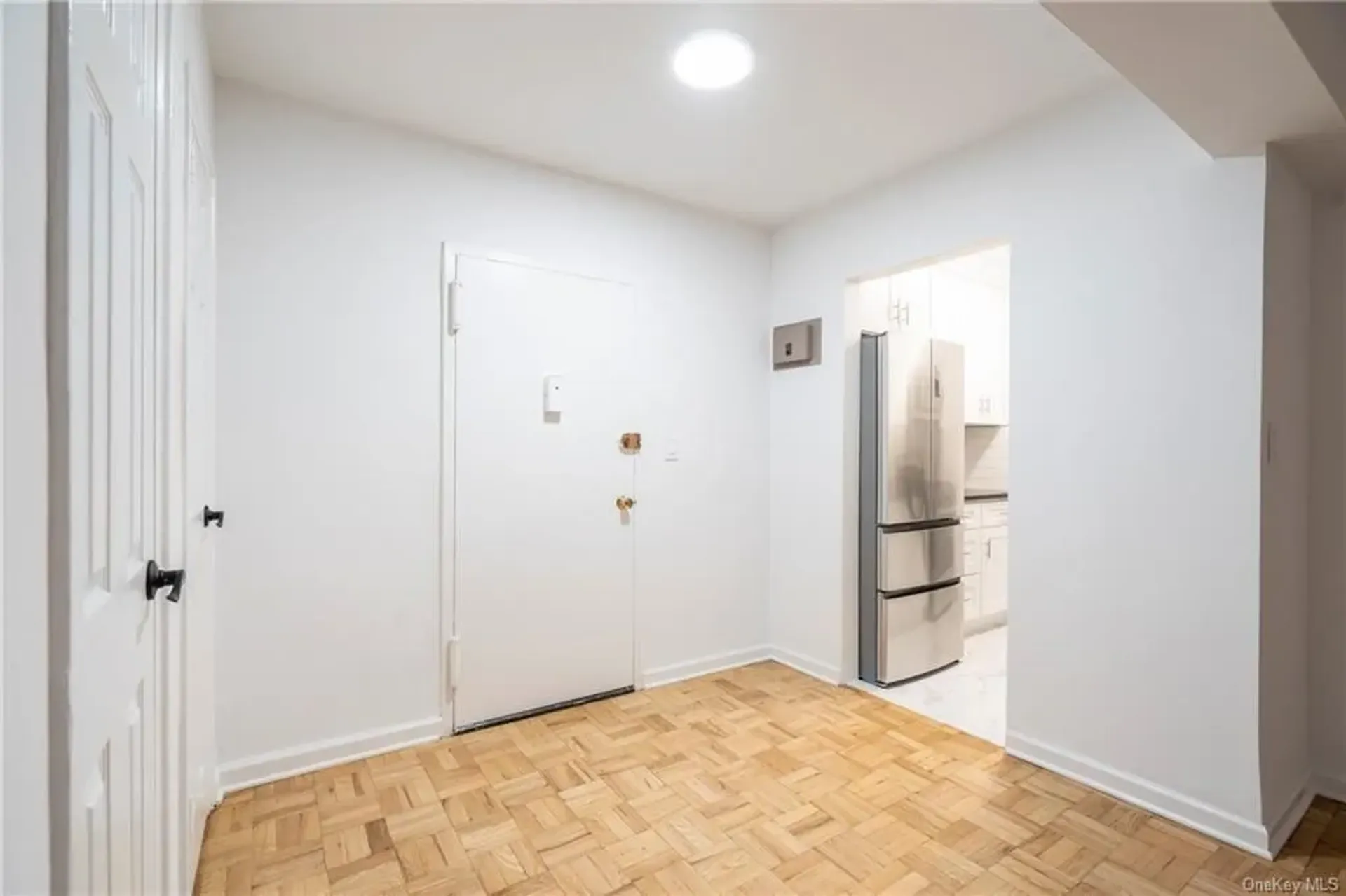 بيت في جبل فيرنون, 555 Bronx River Road 10005584