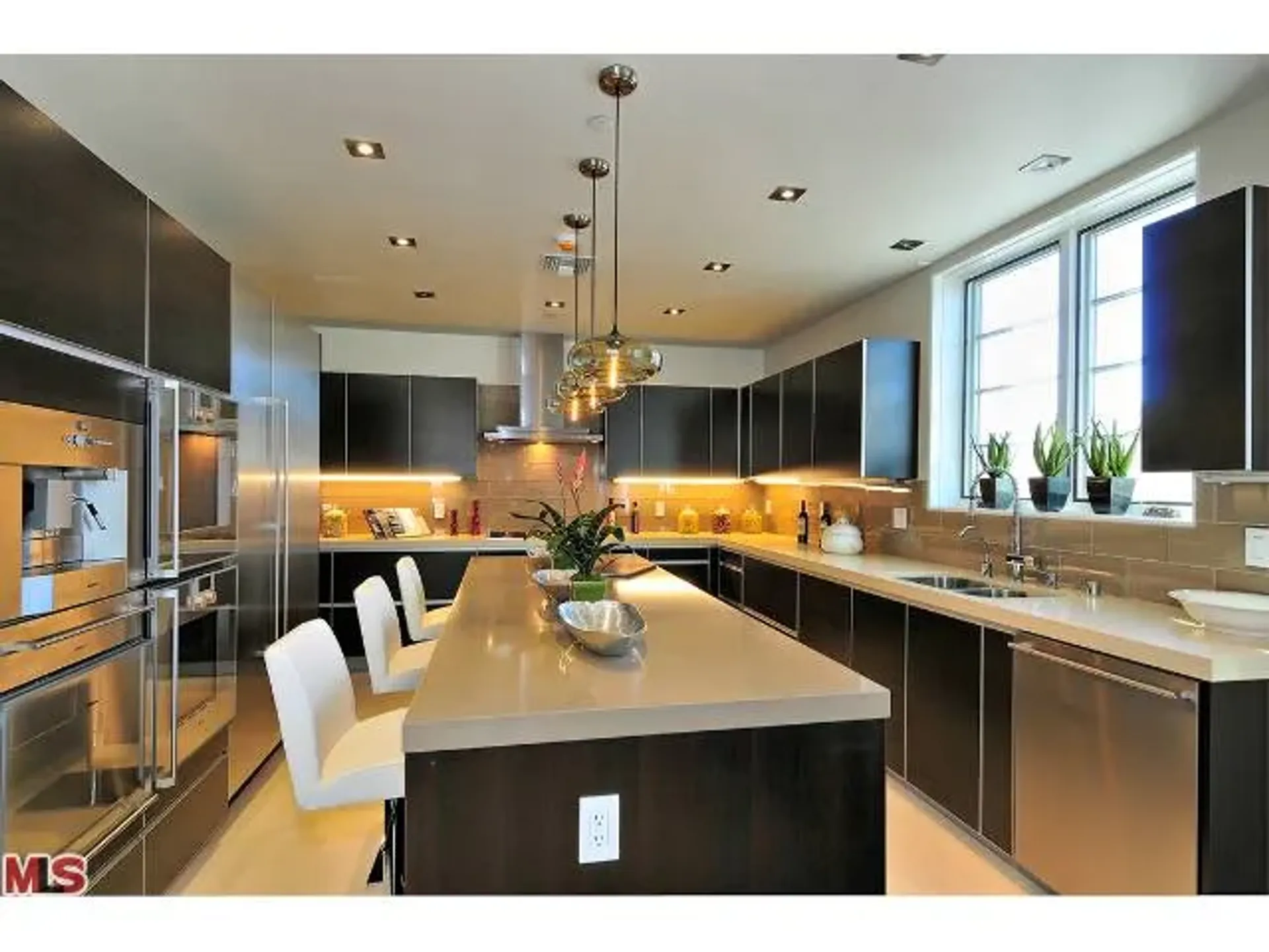 Condominio en Beverly Hills, 443 North Palm Drive 10006283