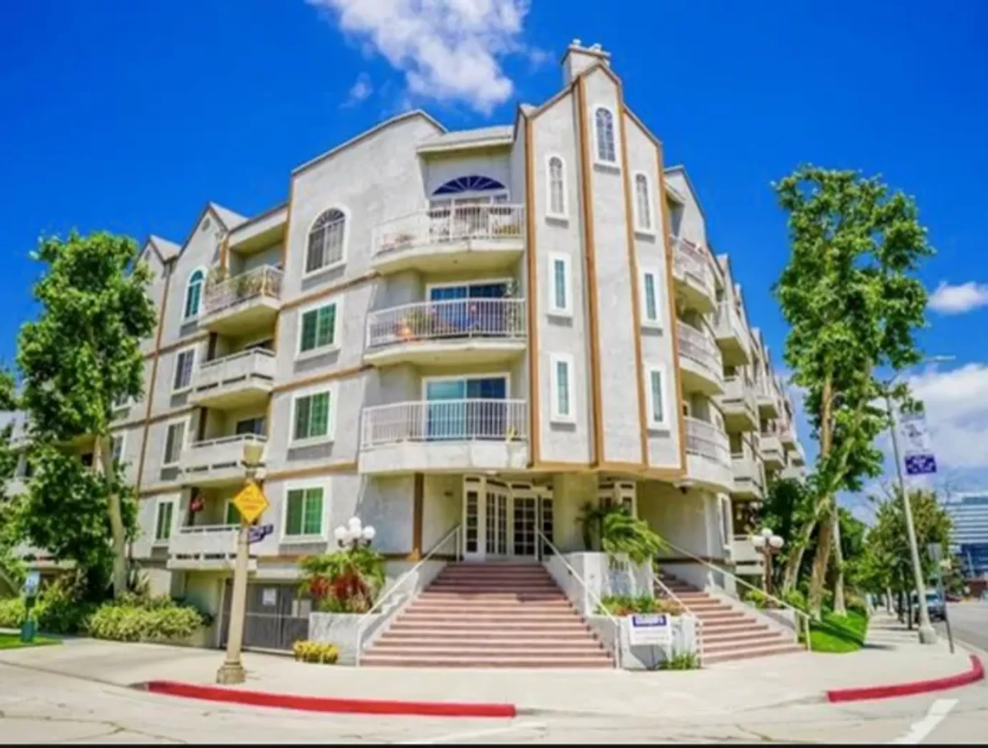 Condominio en Kester, 4401 Sepulveda Boulevard 10006322