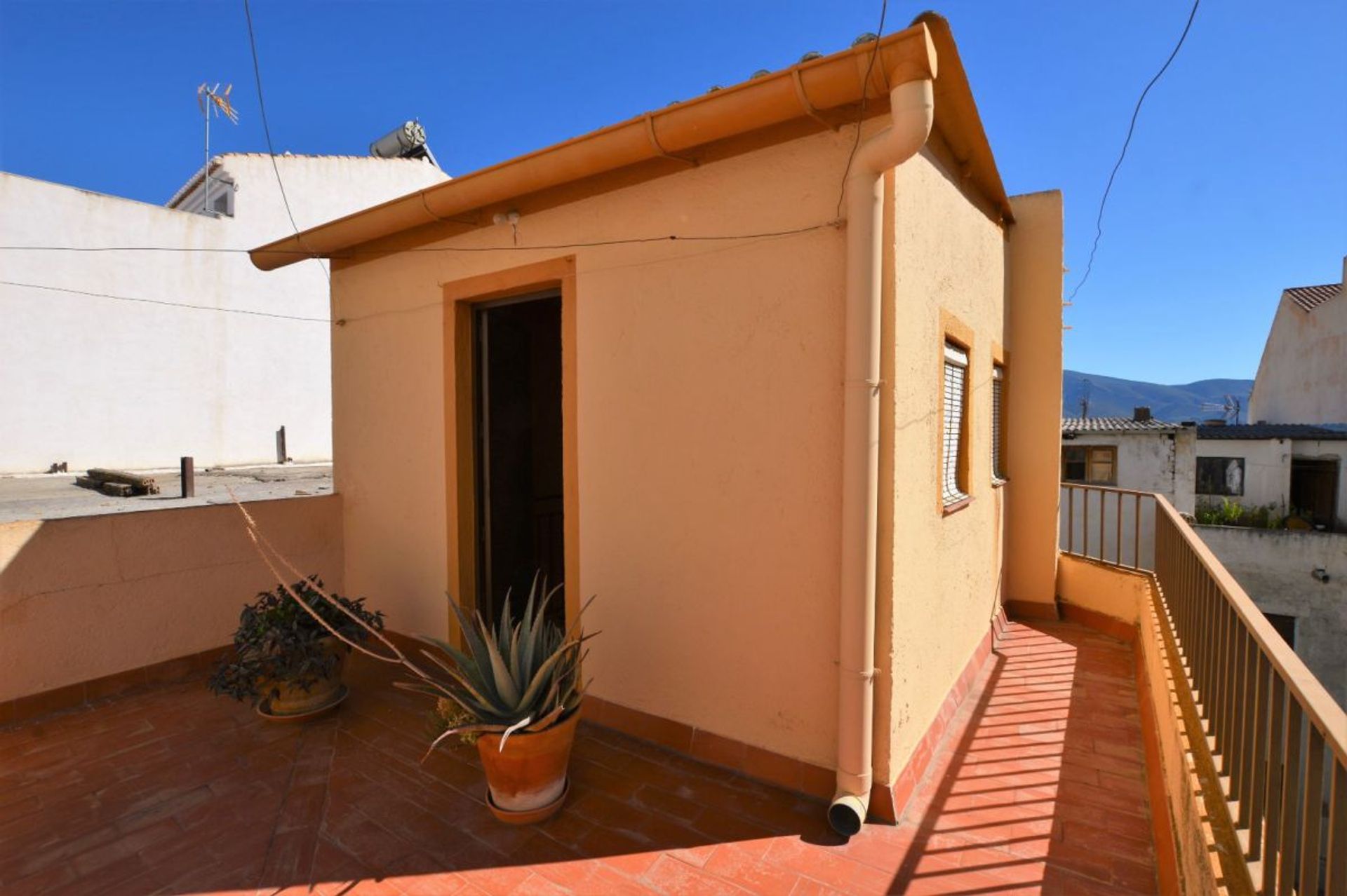 House in Lanjarón, Andalusia 10008008