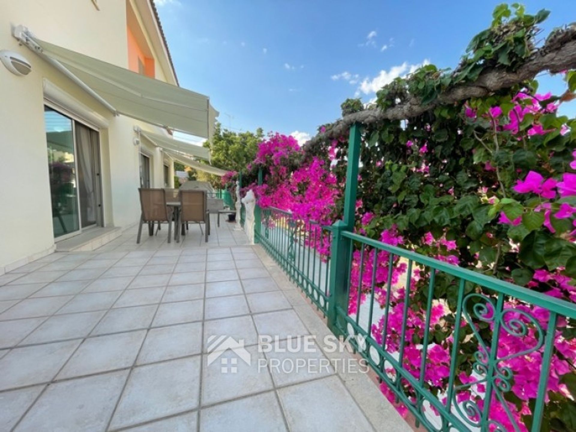 House in Agios Athanasios, Limassol 10009064