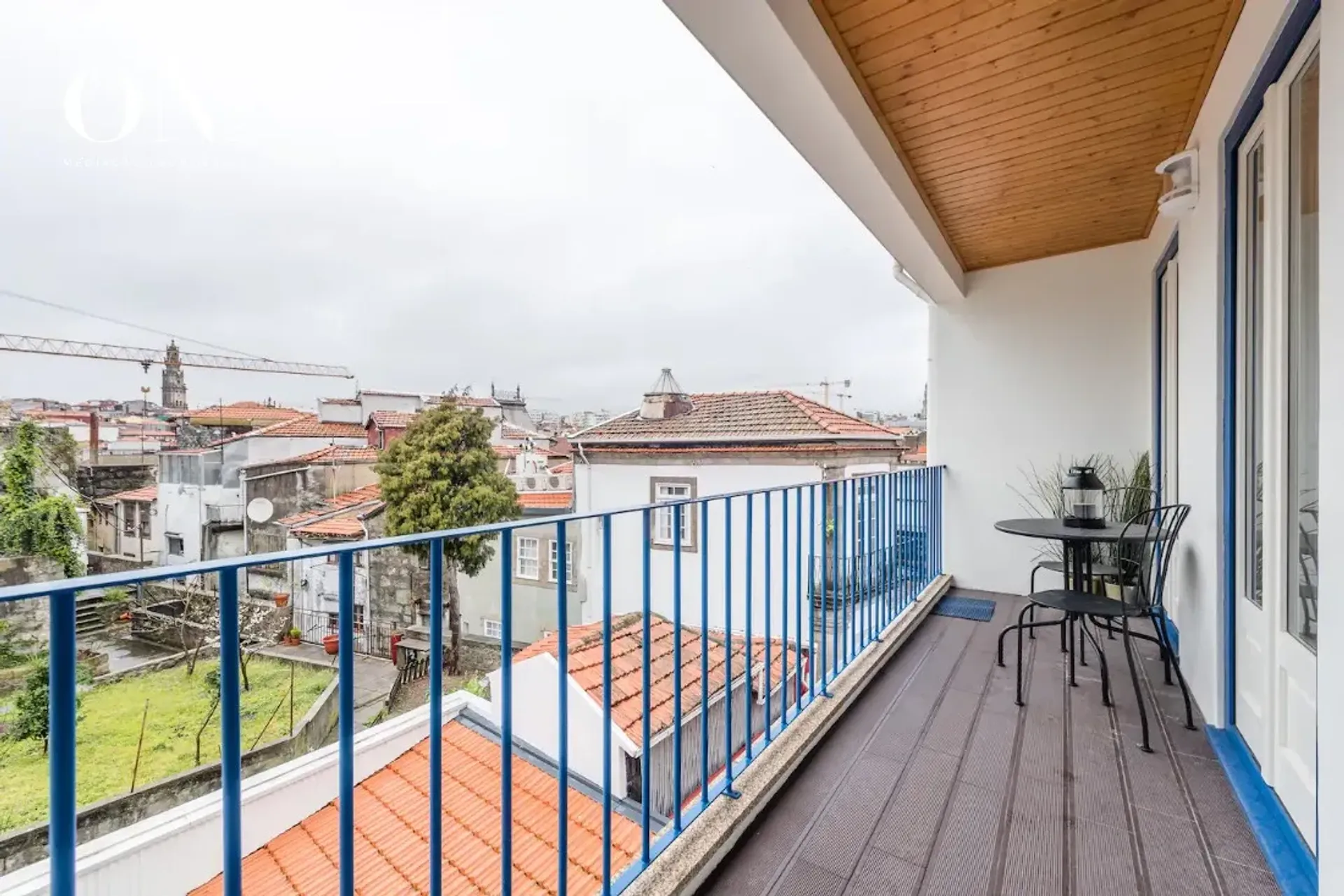 Condominium in Porto, Porto District 10013059