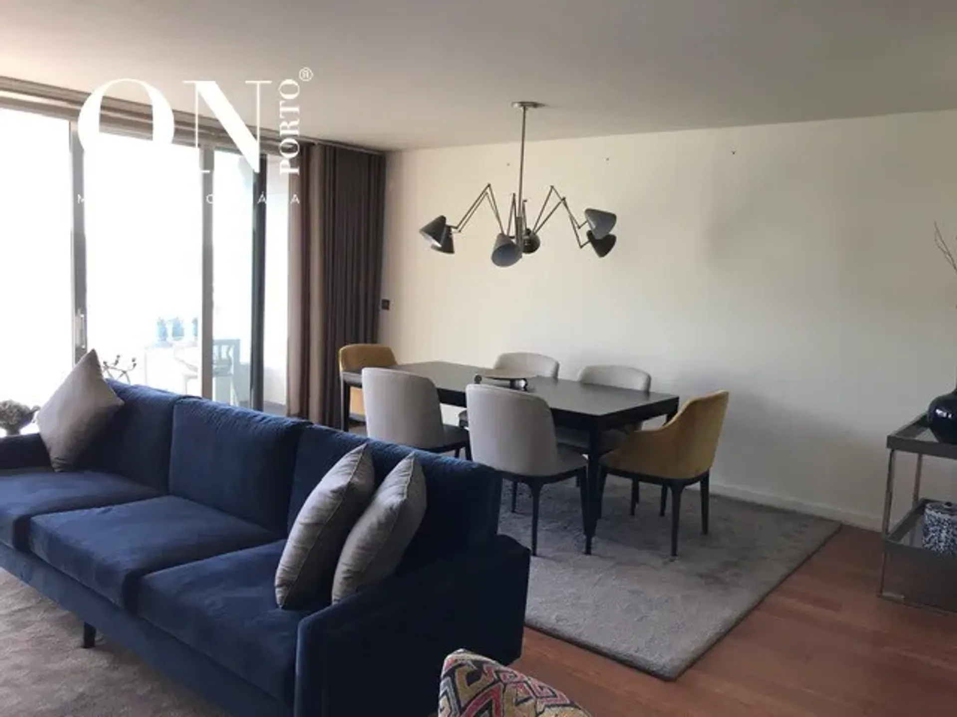 Condominium in Porto, Porto District 10013065