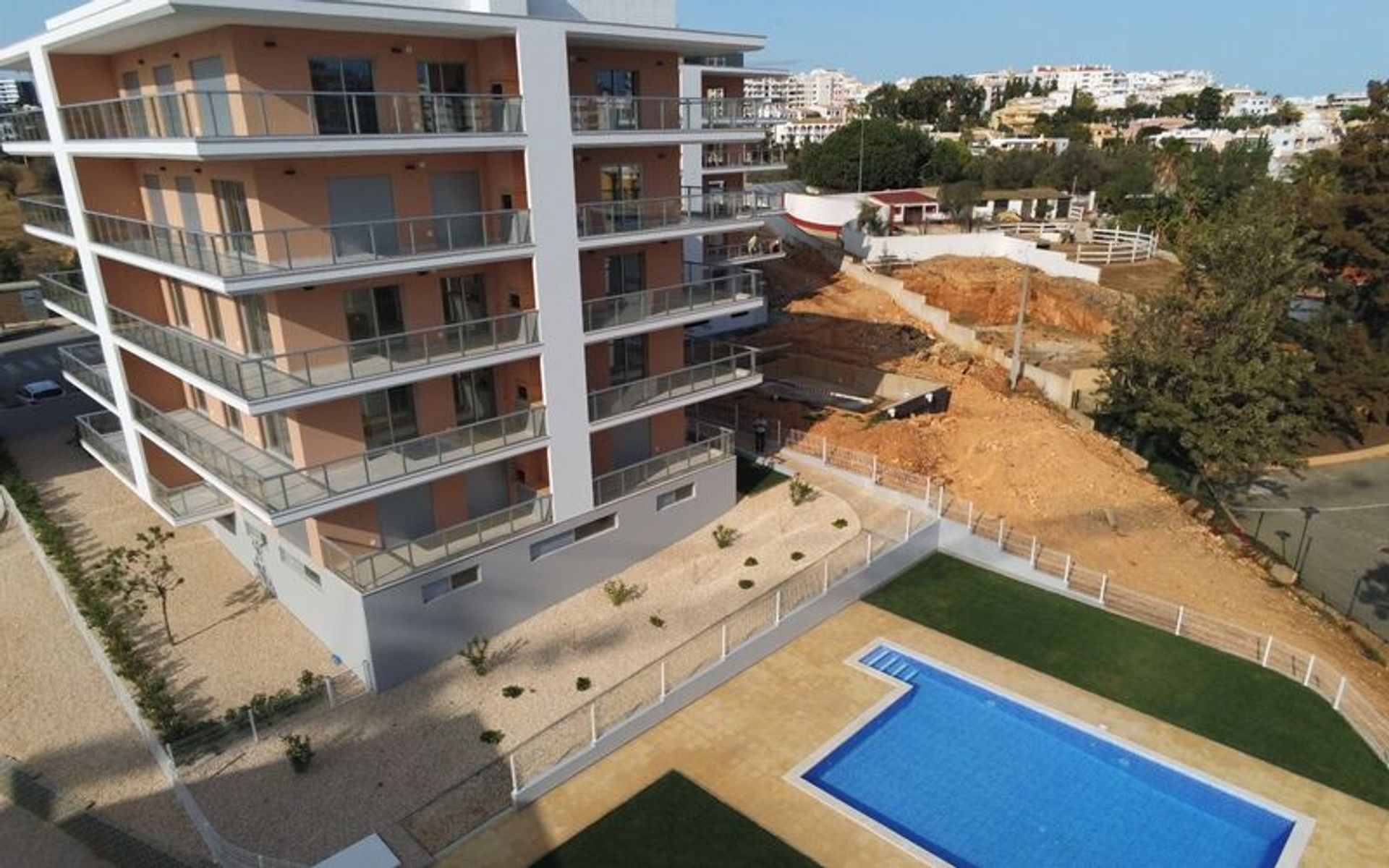 Condominium in Praia da Rocha, Faro 10013085