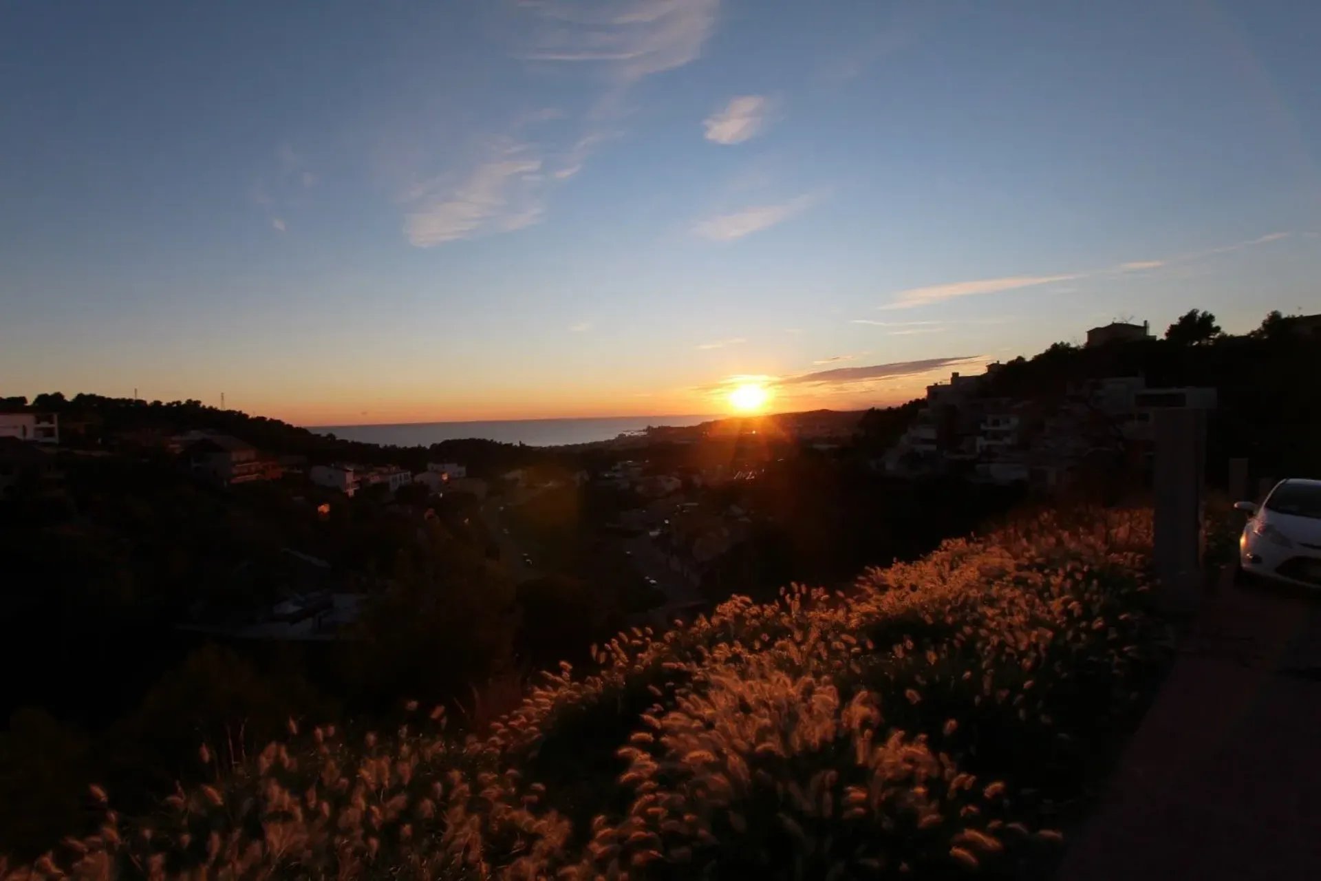 Tierra en Sitges, Catalonia 10013226