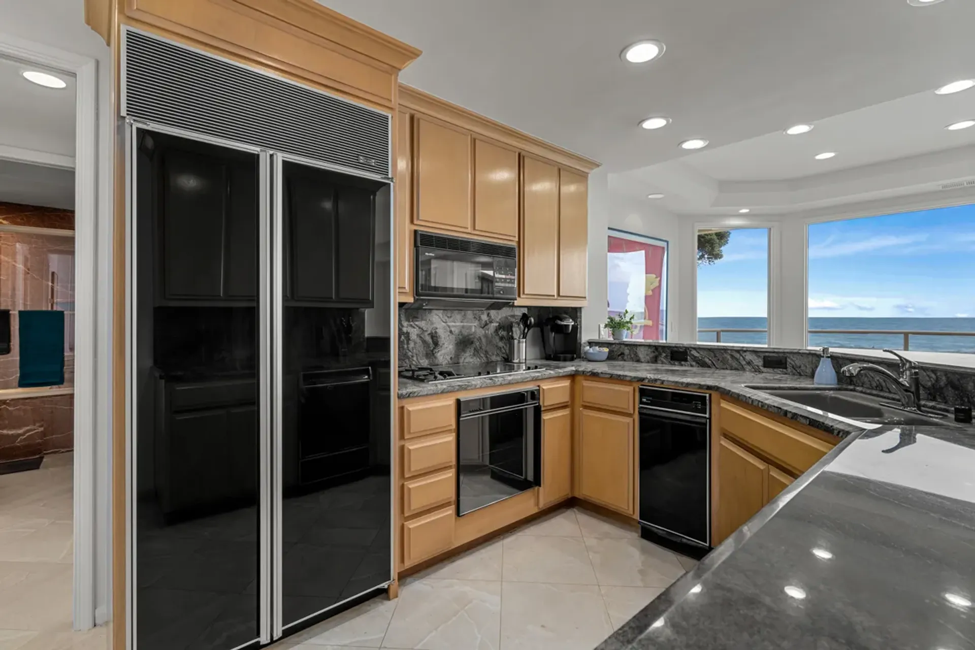 Кондоминиум в Laguna Beach, 925 Gaviota Drive 10013826